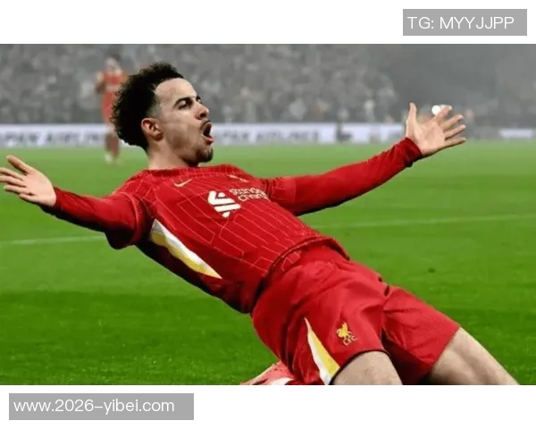 柯蒂斯琼斯在欧冠中展现出92传球成功率成为中场球员第三高的表现