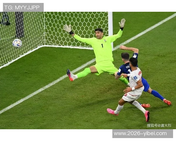 麦克法兰谈红牌事件强调球队纪律性与文化无关并鼓励球员坚持到底 麦克法兰谈红牌事件强调球队纪律性与文化无关并鼓励球员坚持到底